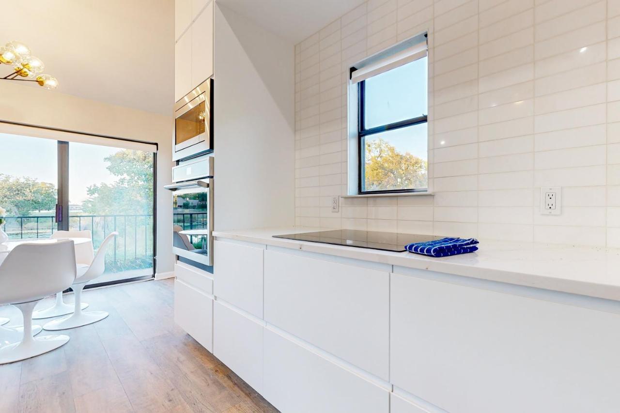 Apartamento Way To The Bay Horseshoe Bay Exterior foto
